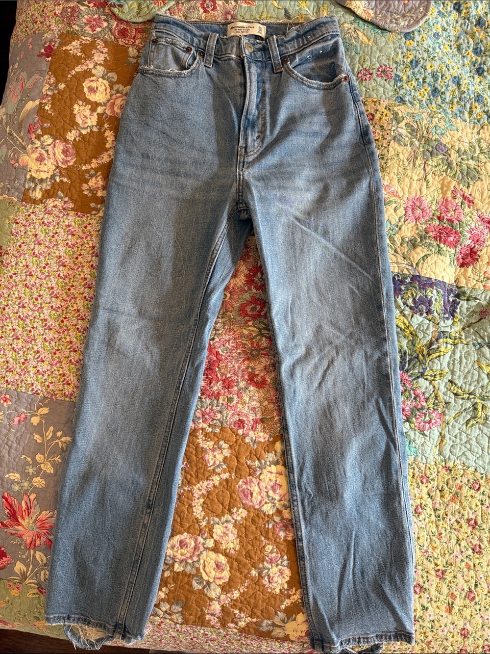 Abercrombie & Fitch The Ankle Straight Ultra High Rise Jeans